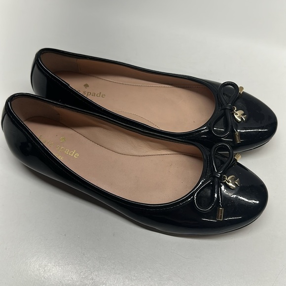 Kate Spade Willa Ballet Flats Shoes Shiny Patent Leather Bow Charm Black Size 7 - Picture 3 of 10